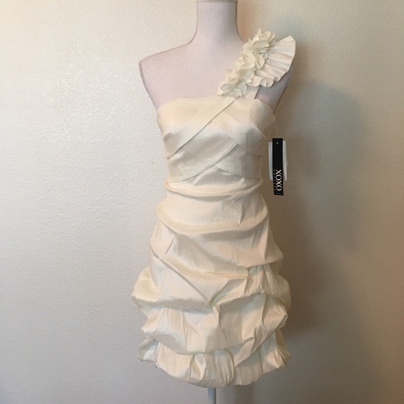 xoxo prom dresses